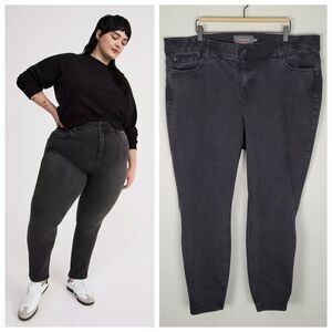 Torrid Bombshell Premium Stretch Skinny Jeans Black Size 24